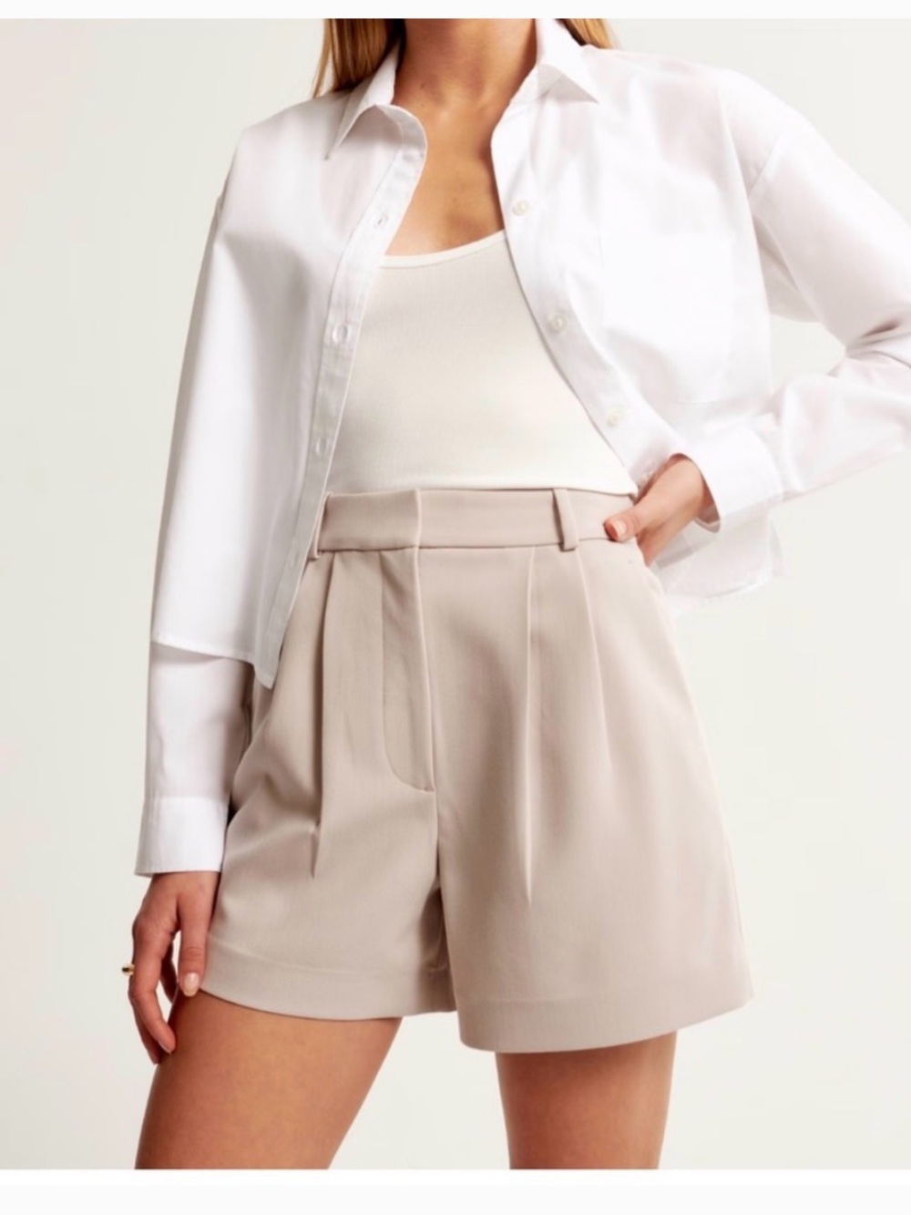 Abercrombie & Fitch Curve Love Sloane Tailored Shorts Size 4 in Tan